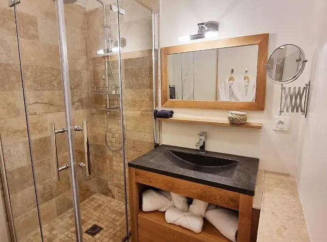 Le Maz'eau Avec Jacuzzi