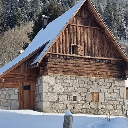 Holiday home Le Maz'eau Avec Jacuzzi *