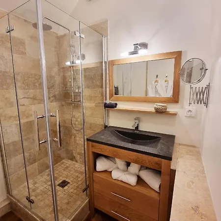 Le Maz'eau Avec Jacuzzi